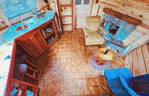 Saltillo Cabin | Pequeña Cabaña Mágica con Chimenea Interior