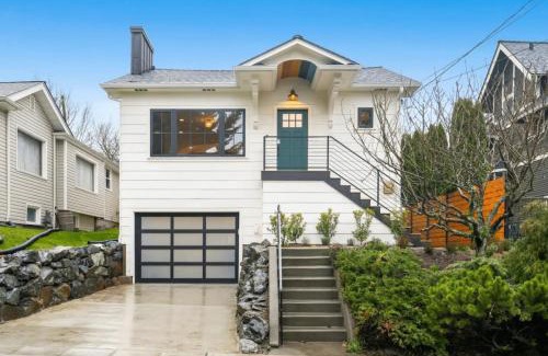 Queen Anne House | Perch - Emerald Cottage