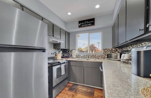 Tempe House | Perfect 3/2 Patio Home! Pool Close! Private Courtyard!