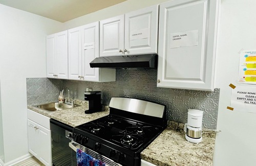 Aspen Hill Apartment | Perfect 3-bedroom 2-bath apartment with AC in Aspen Hill