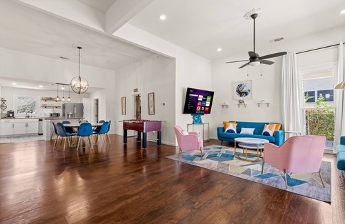 Near East Side House | Perfect Backyard ~1 Mile to Riverwalk & DT~ Arcade