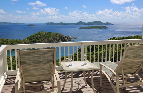 East End Cottage | Perfect Cottage for Honeymoons or Couples' Trips! Amazing Pool & Stunning Views