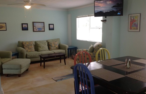Dauphin Island Cottage | Perfect For Birdwatching! Adjacent To The Shell Mounds.