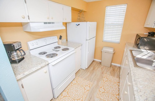 Cedar Lane House | Perfect little Getaway for the fishers and beach goers!