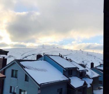 Hotham Heights Apartment | Perfect Located Apartment in the heart of Hotham