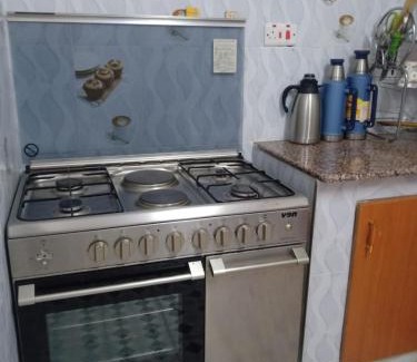 Hospital Apartment | Perfect Palm Condos-P2