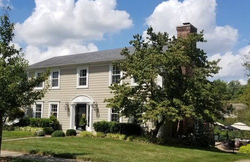 Lexington House | Perfect place in Lexington! Close to downtown & surrounding attractions!
