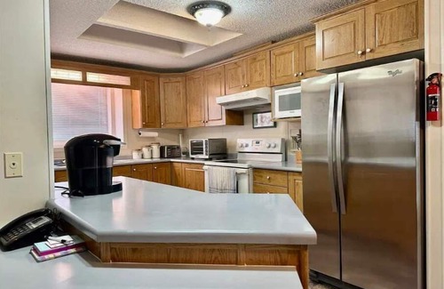 Drumheller House | Perfect stay for a family or a group of friends visiting our beautiful valley!