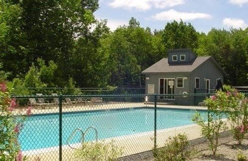 Sunapee Condo | Perfect Sunapee Summer Resort - Swim, Golf, Boat, and Relax!