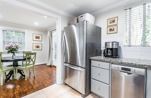 Southwest Raleigh House | Perfect Townhome near the Village, downtown, NC State