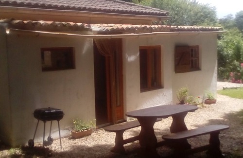 Vaux Cottage | Perfect Woodland Gite - for 2 people