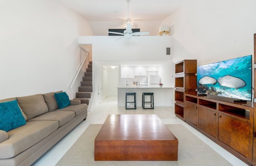 Seven Mile Beach Apartment | Perfectly Located in the Heart of Seven Mile Beach by RedAwning