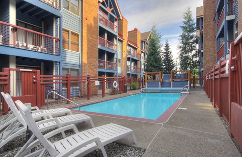 Historic District Condo | Perfectly Located 2 Story 2br 2ba Close To Lifts + Downtown 1 Bedroom Condo by RedAwning