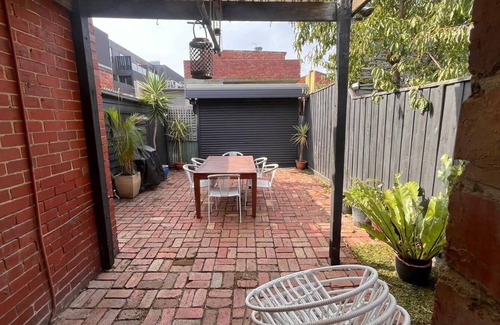 Saint Kilda South House | Period Home in Best Location in St Kilda