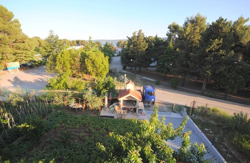 Kastel Stafilic Apartment | Perkovic apartment Ana is just 50 m from the inviting beach in Kaštel Štafić
