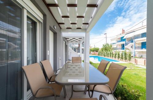 Paralia Ofryniou Apartment | Perla Residential Complex