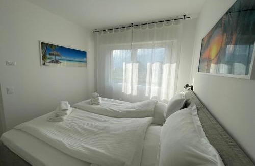Malcesine Apartment | Perlissima, Lake View and Pool
