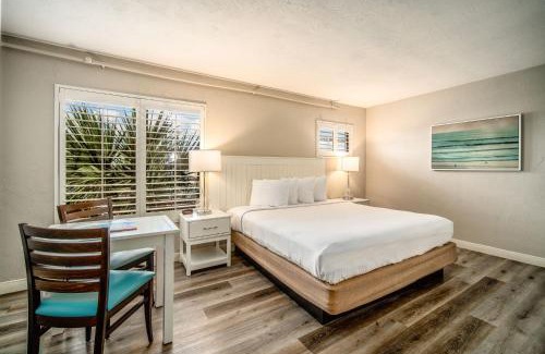 Melinda Cook Resort | Perry's Ocean-Edge Resort