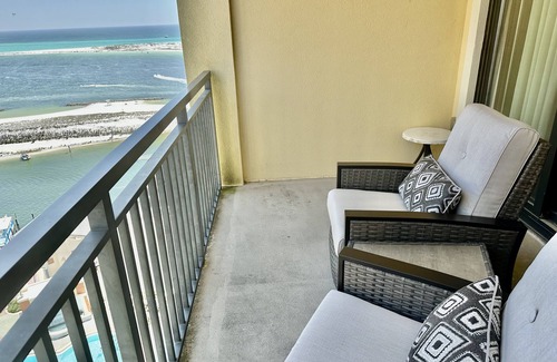 Destin Condo | Perrydise @ Emerald Grande
