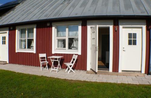 Sjotorp Hostel | Perssons i Backens Pensionat- Sjötorps Vandrarhem & Rum
