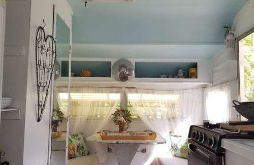 Tay Valley House | Perth, Boho Vintage Caravan for a quiet retreat, romantic or BFF getaway