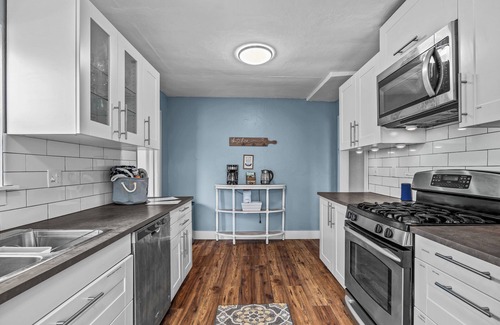 Montrose House | Pet & Family Friendly Downtown Montrose-20 Minutes to Black Canyon National Park