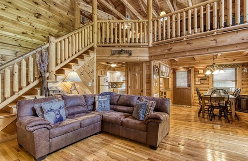Sevierville Cabin | Pet-Friendly 3-Level Cabin w/Views, Game Room & Hot Tub – Sleeps 12