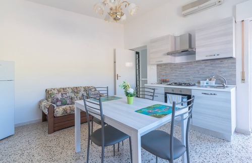 Avola Apartment | Pet-Friendly Apartment Casa Topolina with Balcony & Wi-Fi