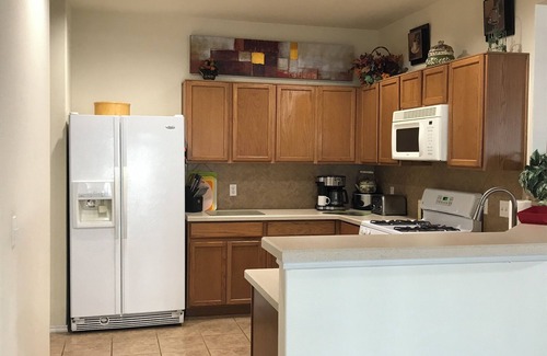 Sun City Cottage | PET FRIENDLY! Book now to enjoy great TEXAS SPRING Weather!
