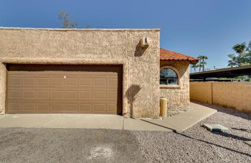 Casa Grande House | Pet-Friendly Casa Grande Townhome Screened Atrium