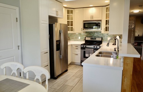 Leucadia House | Pet friendly cottage one mile from the beach