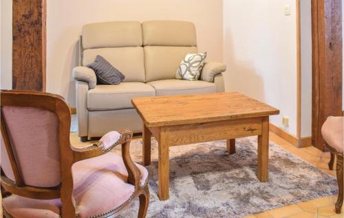 Sainte-Mere-Eglise House | Pet Friendly Home In Sainte-Mère-Eglise