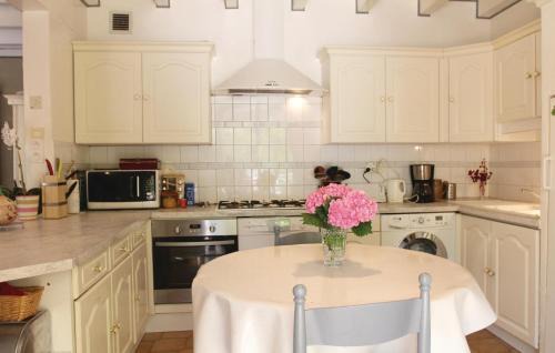 Puy-Saint-Martin House | Pet Friendly Home In Puy Saint Martin