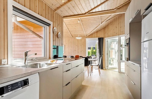 Hejlsminde Strand House | Pet-friendly home in Hejls with sauna