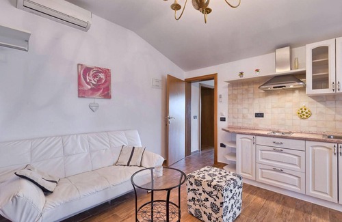 Tar-Vabriga House | Pet friendly home in Porec