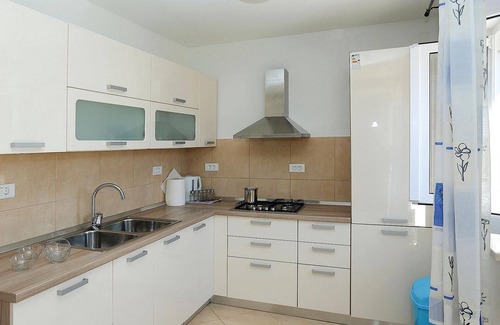 Pucisca House | Pet friendly home in Pucisca with WiFi