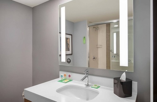 Mountain House Hotel | Pet-friendly Hotel, Outdoor Jacuzzi! 4 Relaxing Units, Free Shuttle, Breakfast!