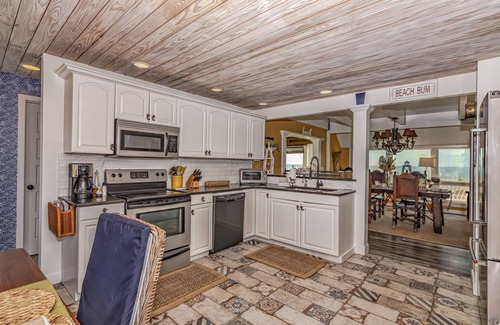 South Beach House | Pet friendly, oceanfront and unobstructed views Bald Head Island