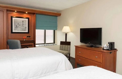 Thurston Hotel | Pet-Friendly Room w/Free Hot Breakfast & Heated Pool, Located Near UM