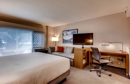 Mountain House Hotel | Pet-friendly Ski Resort! 4 Comfortable Units, Jacuzzi, Free Breakfast, Shuttle!