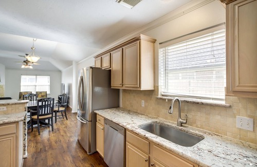 Spring Cottage | Pet-friendly Spring Home - 4 Mi to Six Flags!