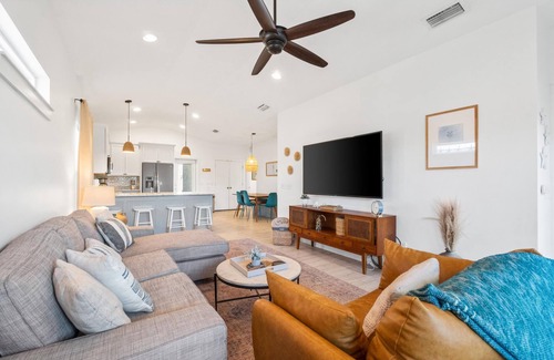 Riviera Beach House | Pet Friendly Beach House, Private Pool, Beach, Golf Cart Incl, Slps 10 West End