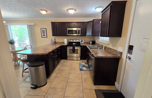 Panama City Beach Cottage | Pet Friendly Cottage Minutes To Pier Park-Frank Brown-Beach! Monthly Rates