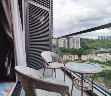 Kampung Pasir Apartment | Petalz Residence Family Suite near Mid Valley, Bukit Jalil, Sunway