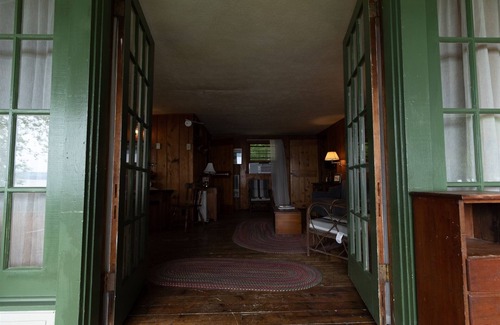 Himrod House | Pete`s Place, Rustic Cottage on Seneca Lake!