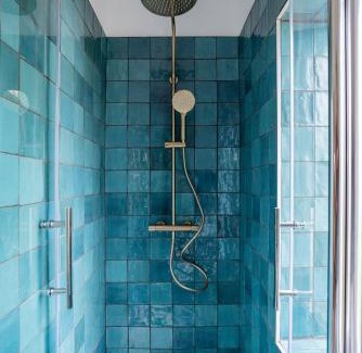 Neudorf South House | Petit Manoir en Ville - Parking privé - 15 min Hyper-centre