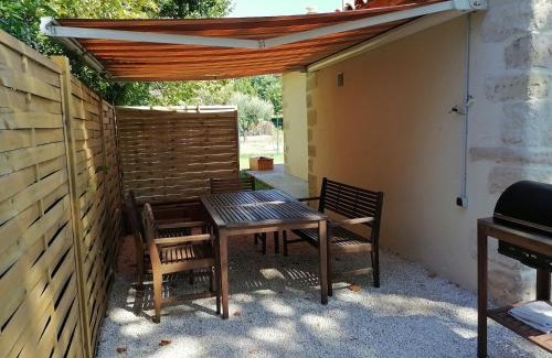 Meze House | Petite Maison refaite à neuf proche plage