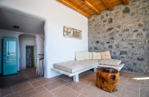 Milos Apartment | Petra Residence Mini Pool Spa