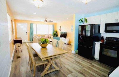 Smith's Memento House | Pets Ok! Walk To Ocean Center & Beach!