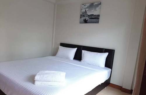 Ban Prok Hotel | Phenwaree Amphawa Resort